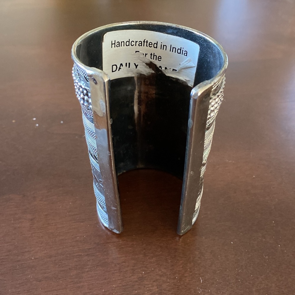 Statement bracelet - Picture 2 of 3